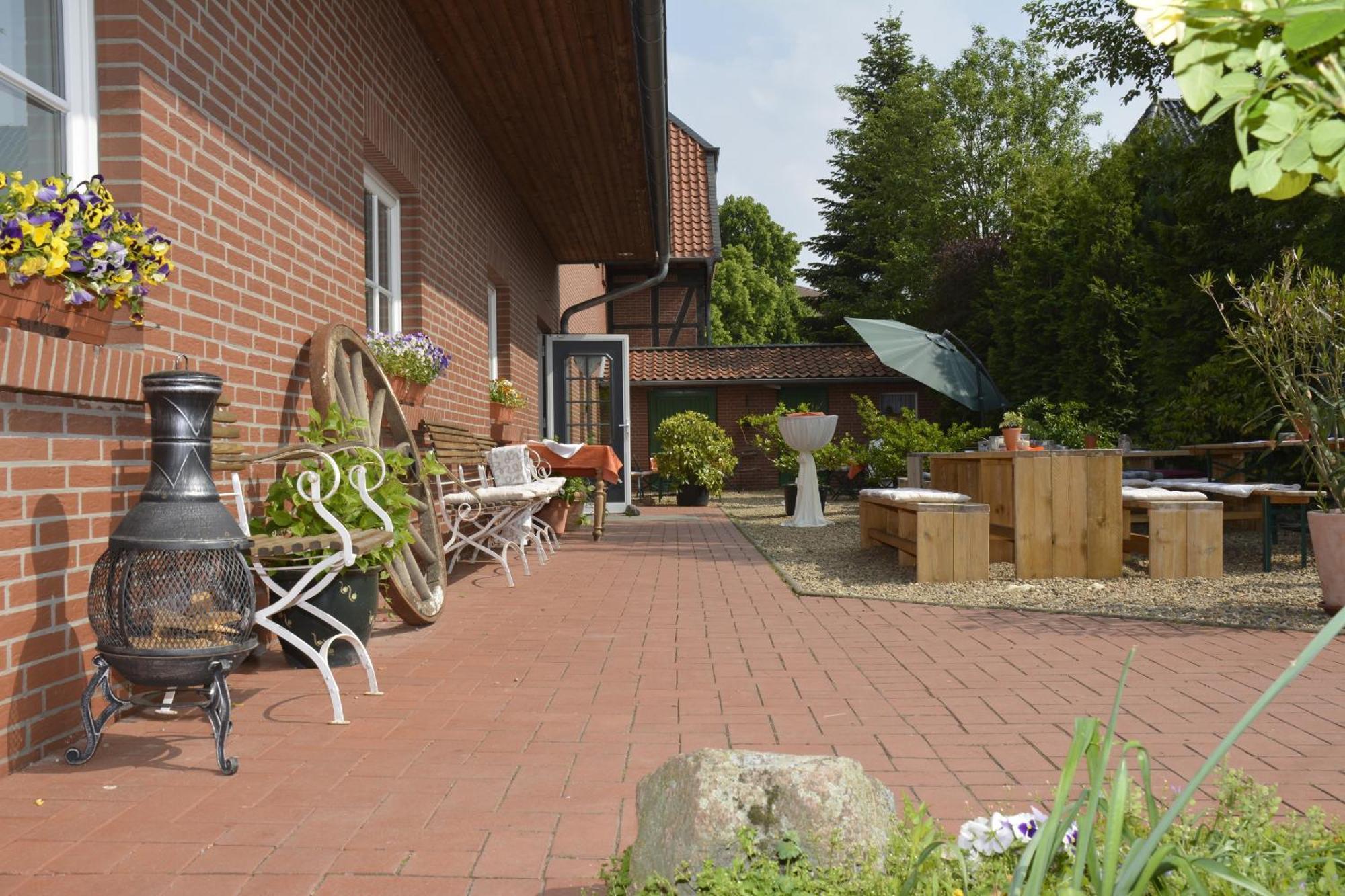 Gaestezimmer Emmis Erbe Peine Exterior foto